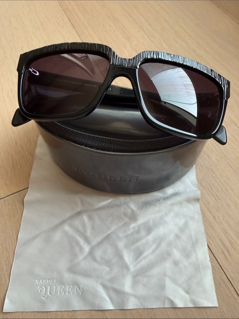 Alexander McQueen Black Sunglasses with Dark Gray Lenses